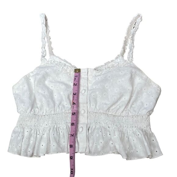 Forever 21 Crop Top Tank Button Up Crochet White Size Small Flower Design - Picture 7 of 8